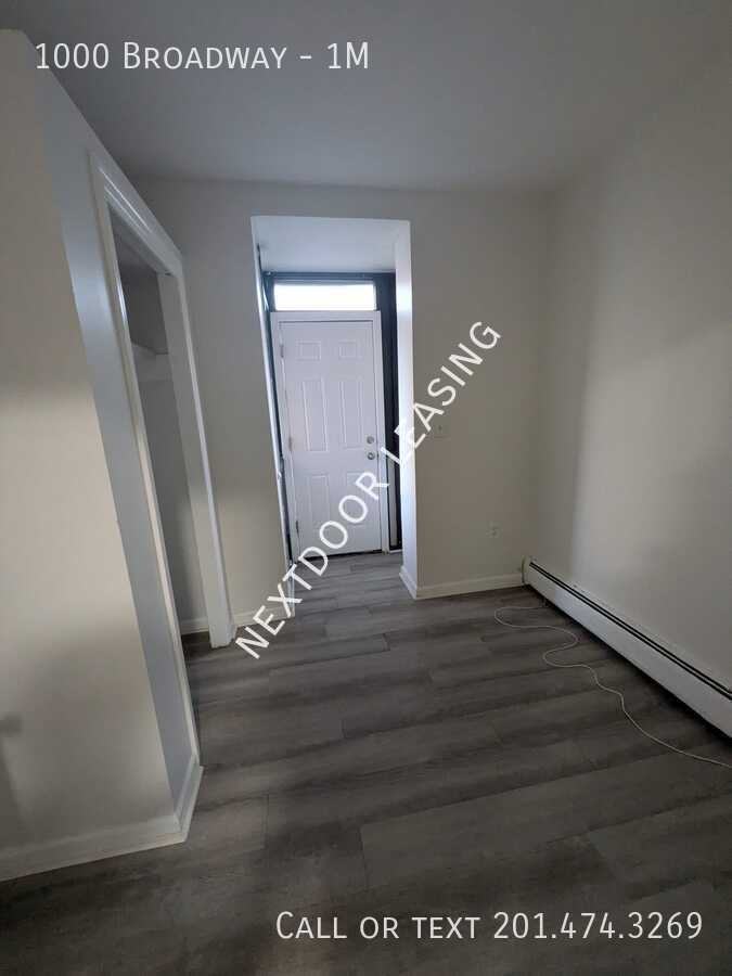 1000 Broadway #1M - Photo 7 of 9
