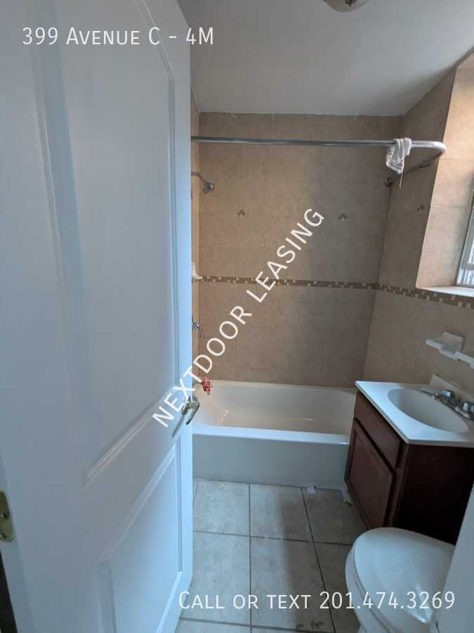 399 Avenue C #4M - Photo 5 of 8