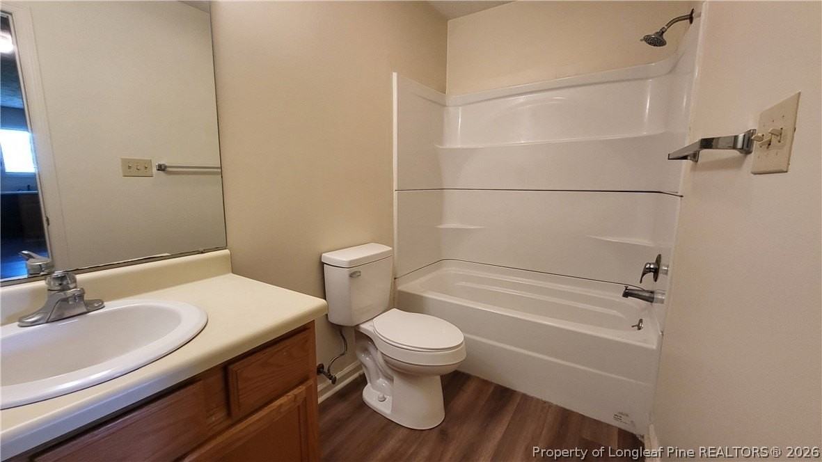 2380 Oak St - Photo 5 of 7