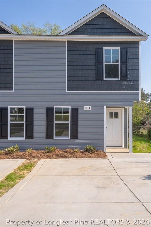 907 Rochester Dr #B - Photo 3 of 30