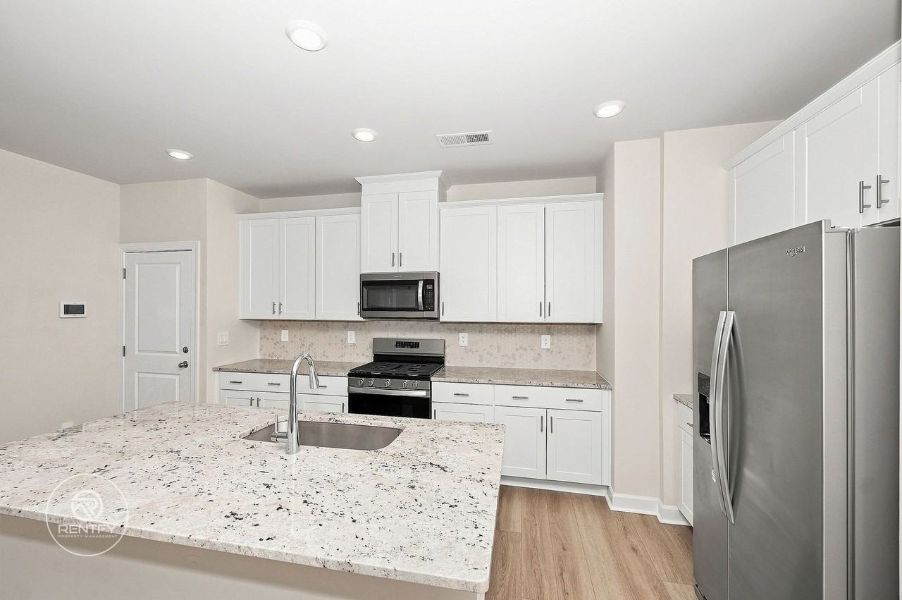161 Shepherds Landing Dr - Photo 4 of 15