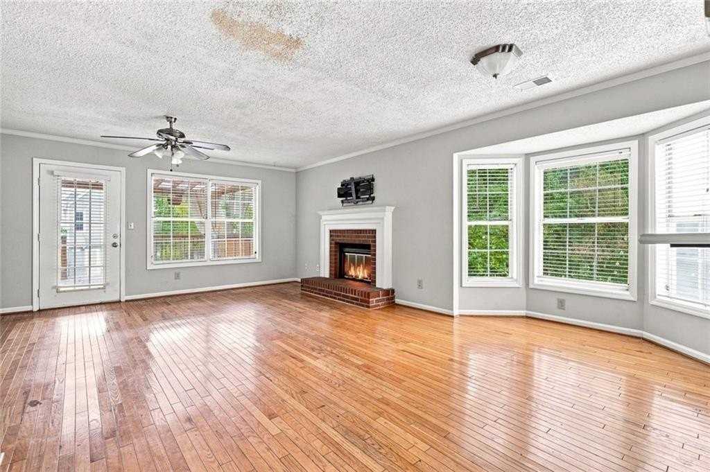 5021 David Pl Se - Photo 3 of 25