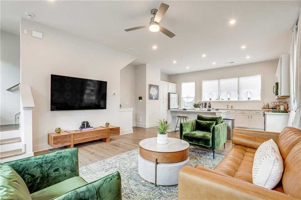 1390 Cozy Cir Se - Photo 2 of 32