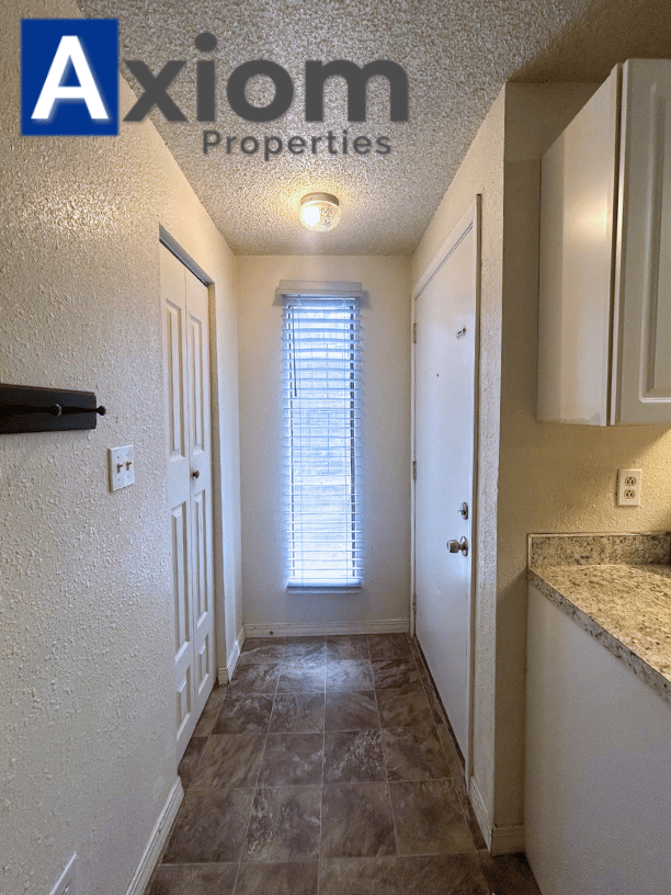 2101 Marigold St - Photo 7 of 19