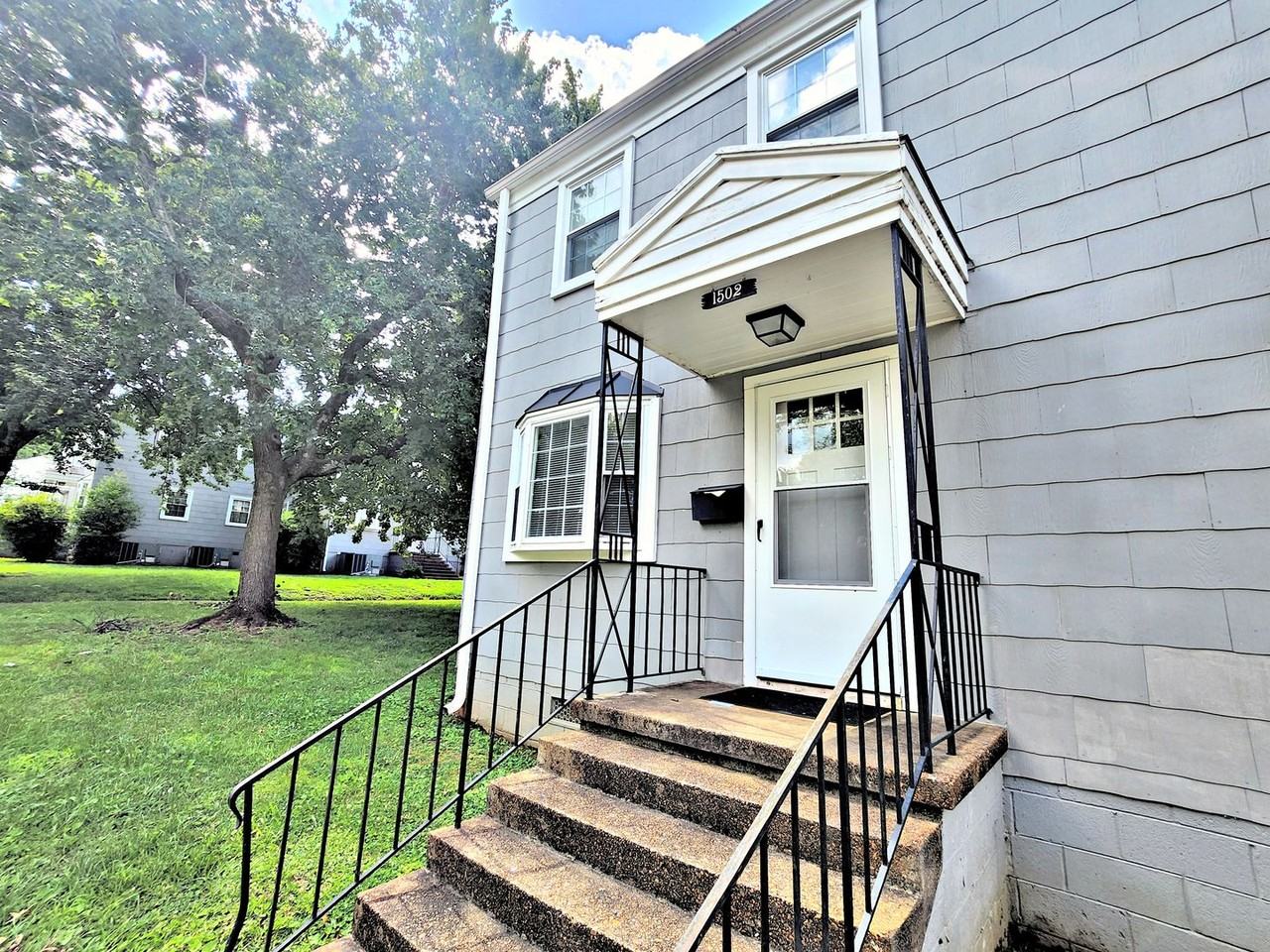 1502 Randolph Ave Se - Photo 3 of 15