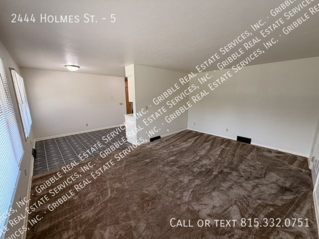 2444 Holmes St #5 - Photo 4 of 13