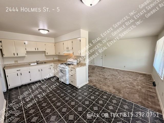 2444 Holmes St #5 - Photo 5 of 13