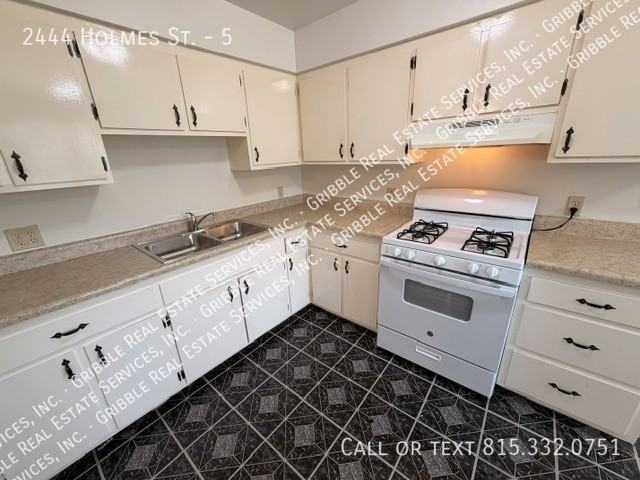 2444 Holmes St #5 - Photo 6 of 13