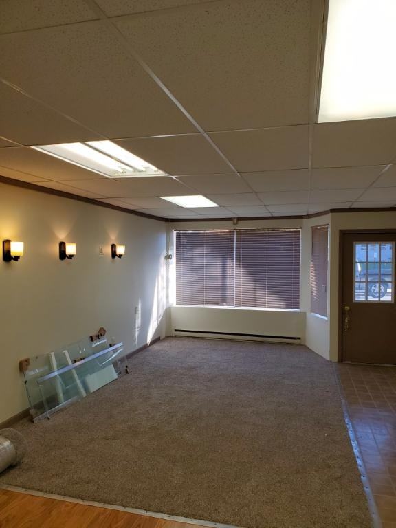 408 E Iroquois St - Photo 2 of 8