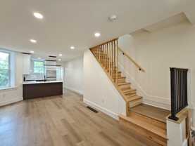 1716 N Edgewood St - Photo 1 of 1