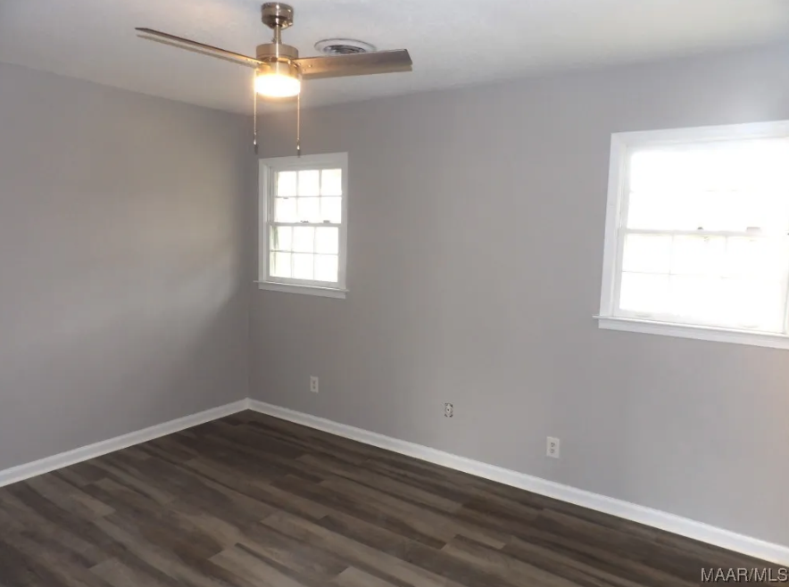 441 Mulligan Dr - Photo 7 of 11