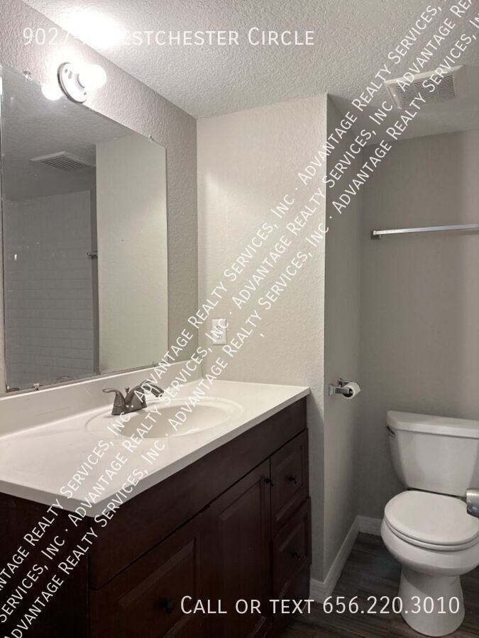 9027 Westchester Cir Apt A - Photo 7 of 11