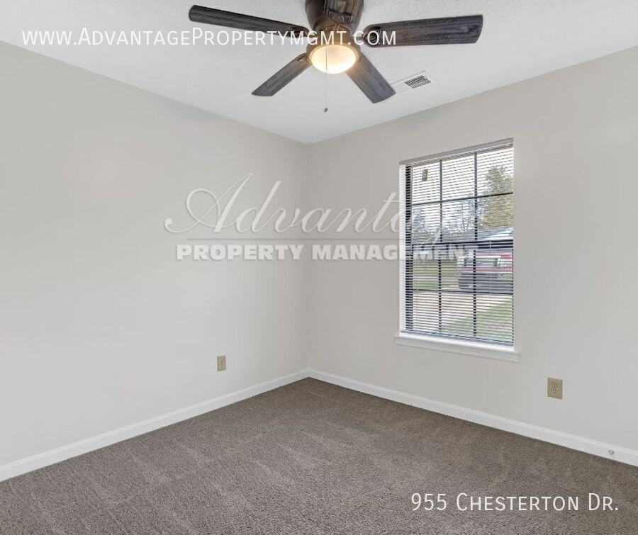 955 Chesterton Dr - Photo 4 of 16
