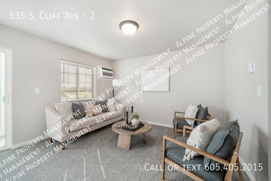 535 S Cliff Ave #2 - Photo 5 of 40