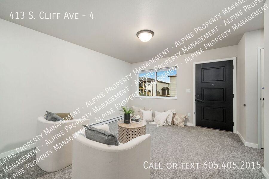 413 S Cliff Ave #4 - Photo 4 of 39