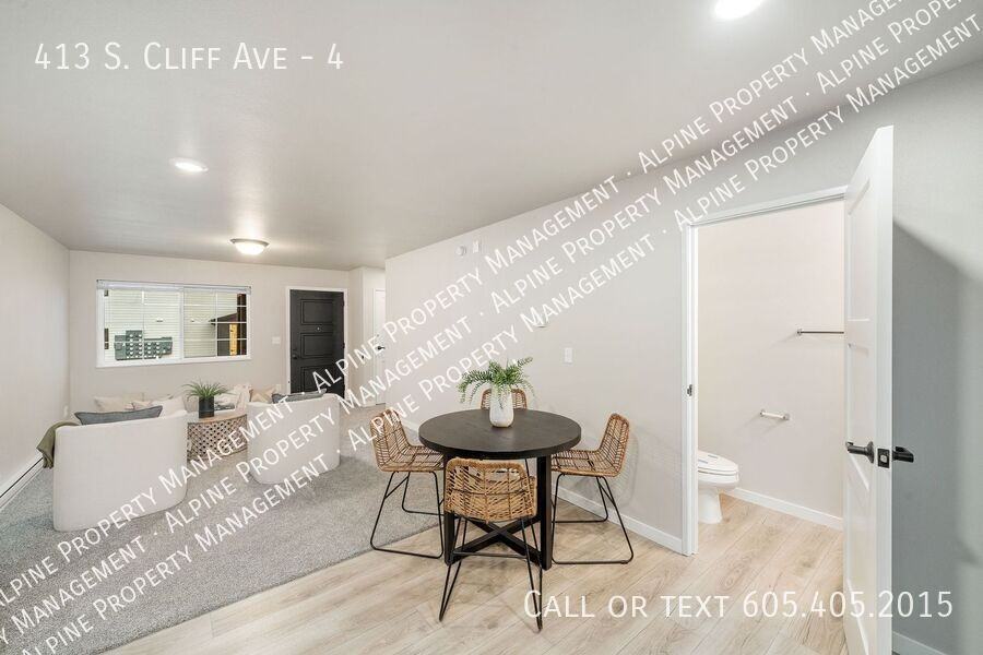 413 S Cliff Ave #4 - Photo 6 of 39