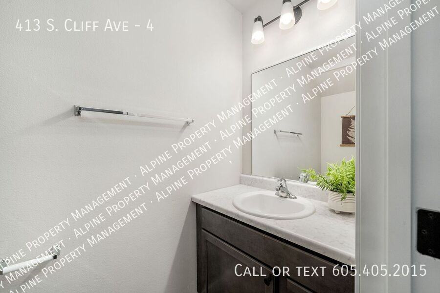 413 S Cliff Ave #4 - Photo 7 of 39