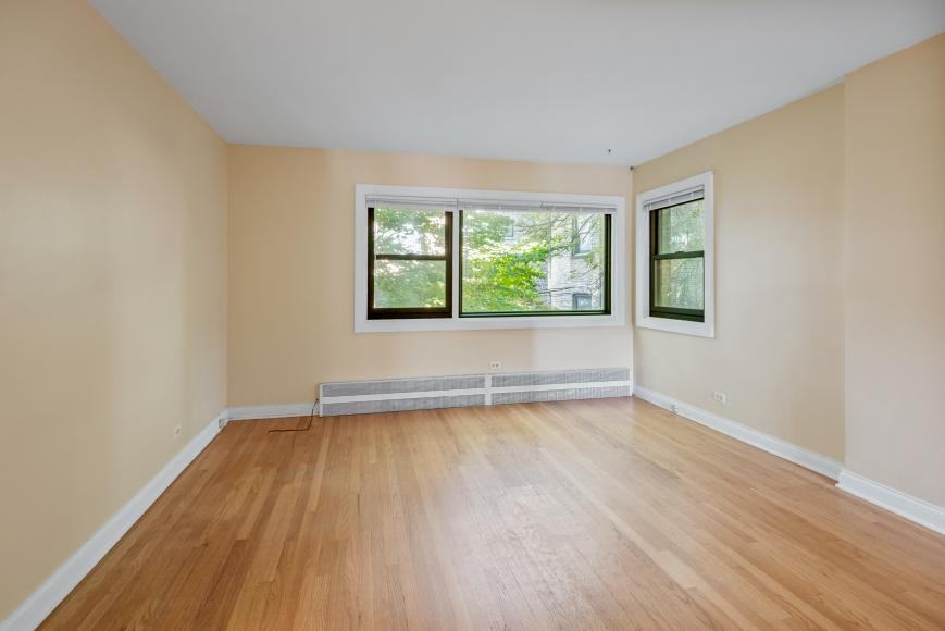 501 Sheridan Rd - Photo 4 of 9