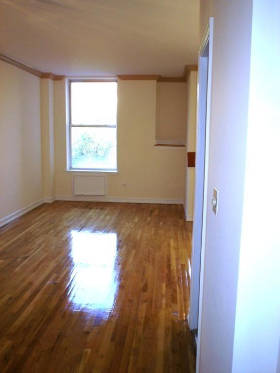 443 W 50th St - Photo 2 of 6