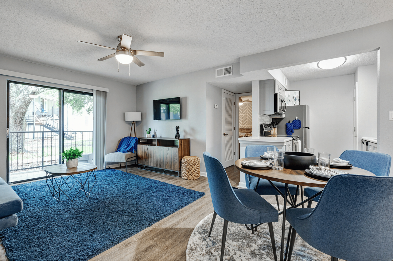 3205 E Olive RoadUnit 11-133 #11-133 - Photo 4 of 30