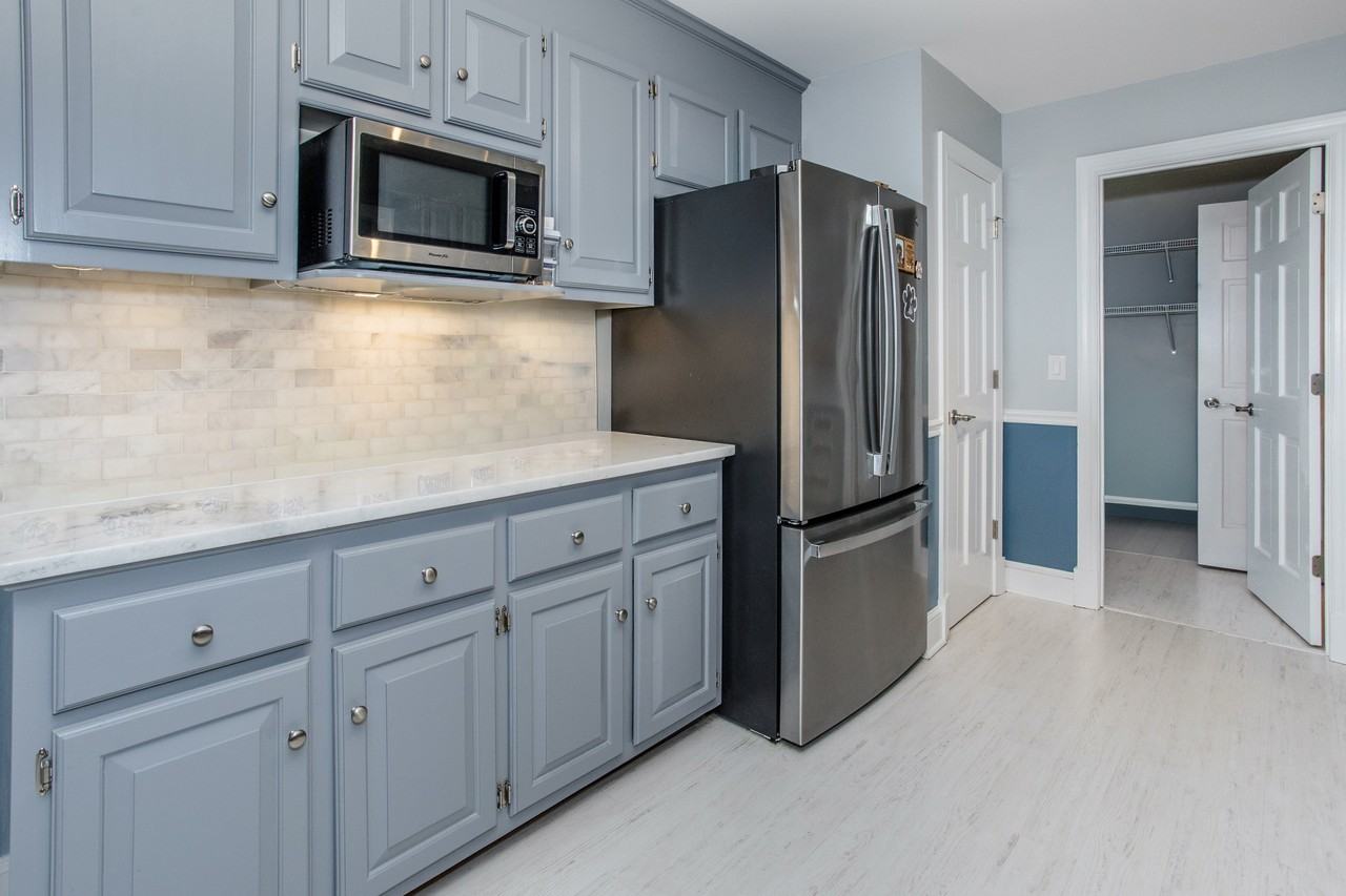 14530 Fox Knoll Dr #1 - Photo 3 of 28