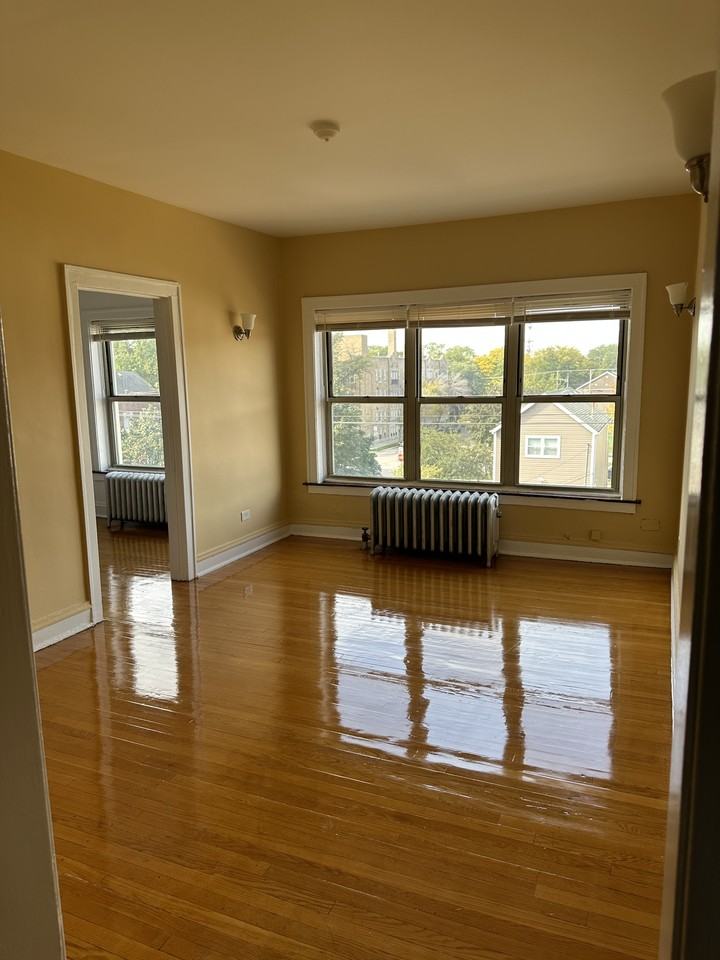 6859 S Crandon Ave #6859-2 - Photo 4 of 4