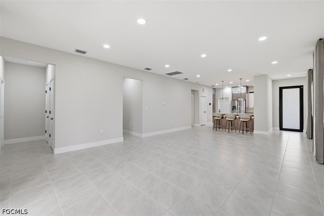 5069 Penella Ave - Photo 3 of 31