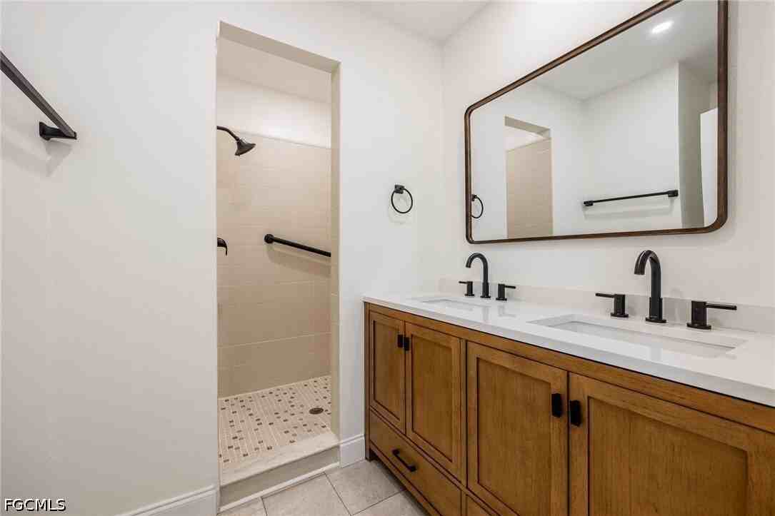 11674 Pointe Circle Dr - Photo 6 of 27