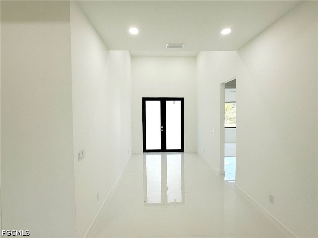 4322 Kismet Pkwy W - Photo 5 of 34