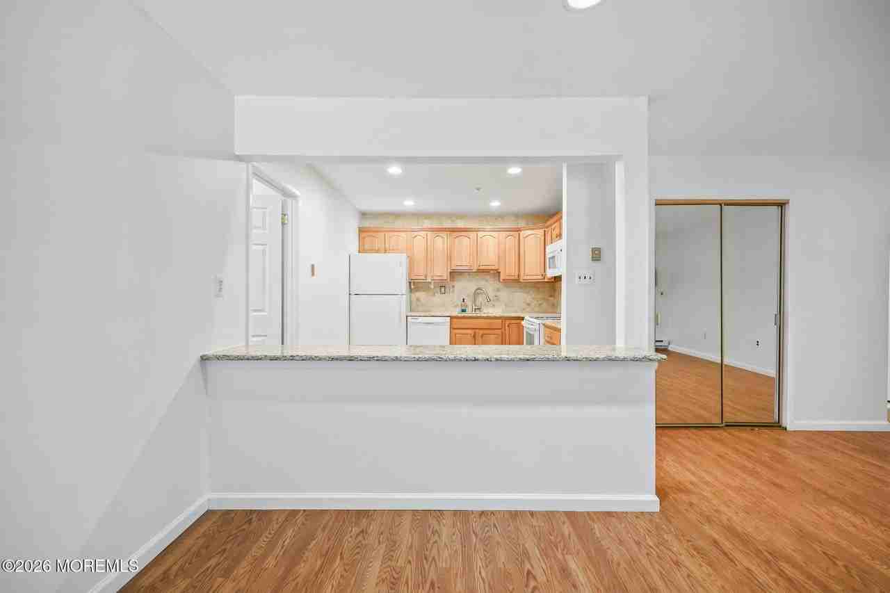 110 Amberly Dr - Photo 7 of 18
