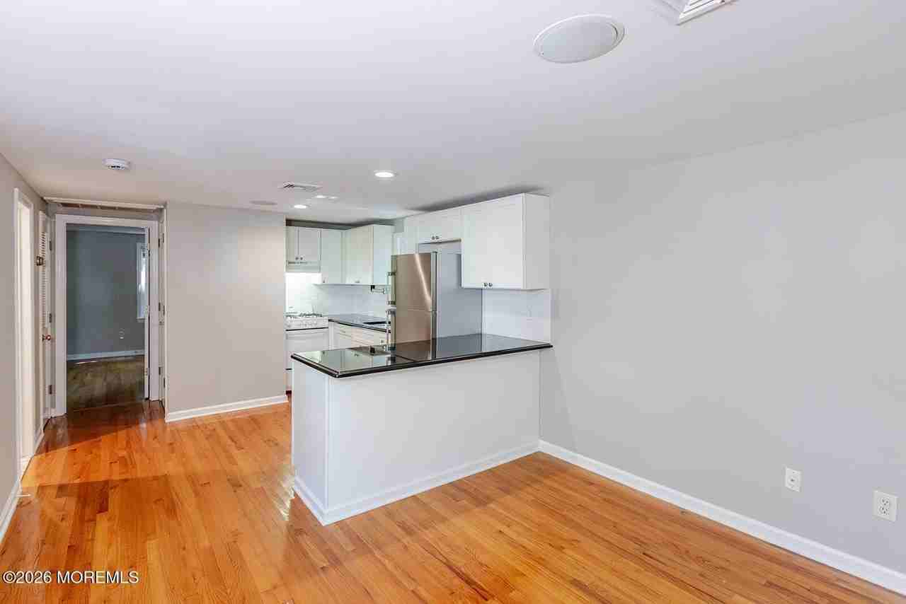 2 Parmly St - Photo 3 of 8