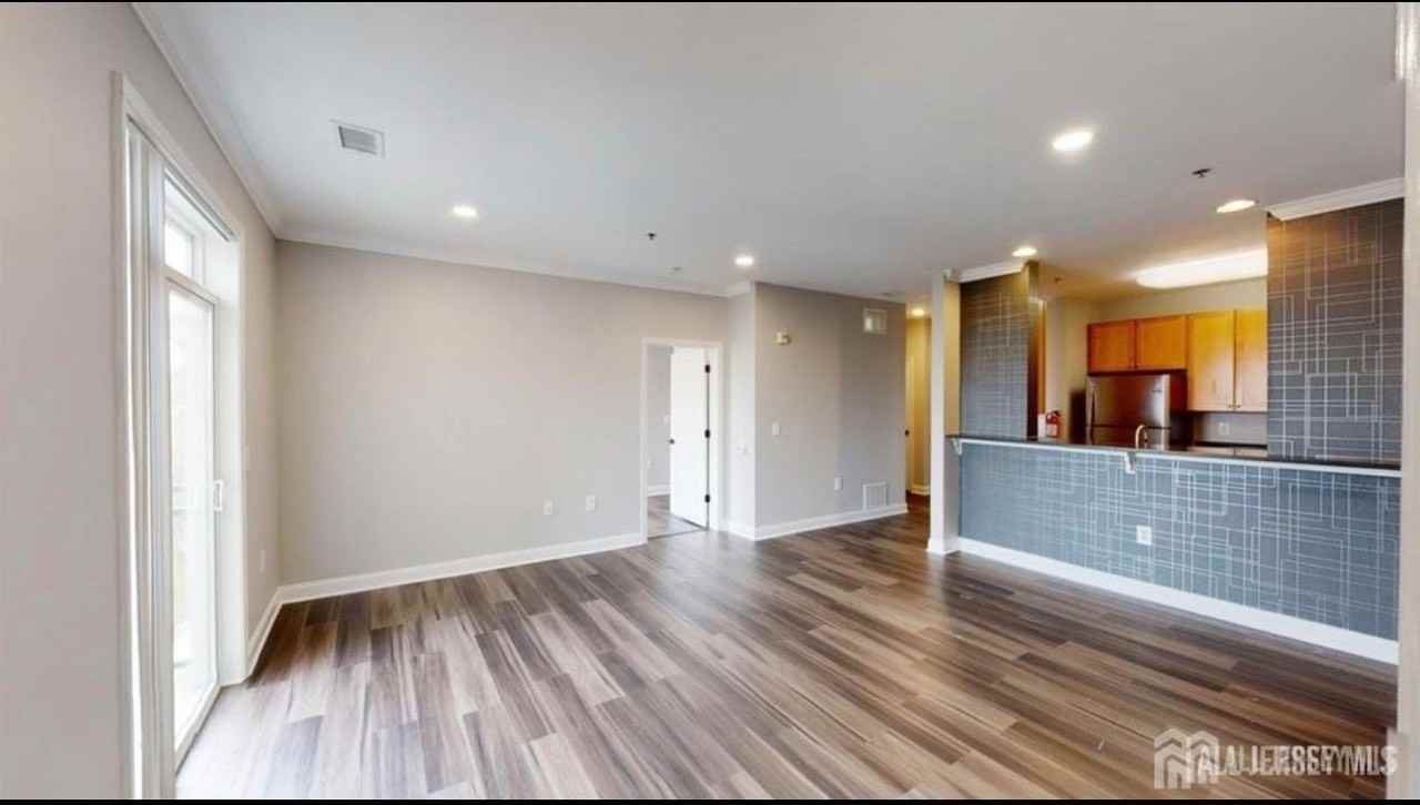 6301 Fernandez Ct - Photo 3 of 17