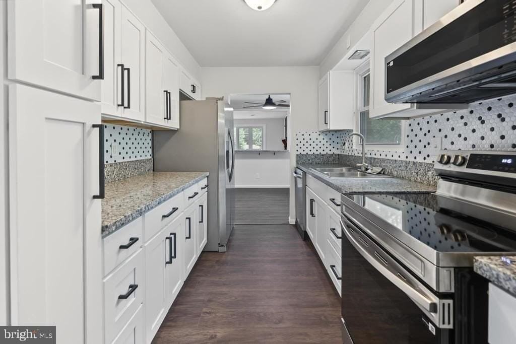 2709 Creek Rd - Photo 4 of 50