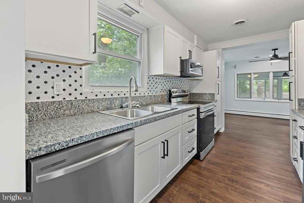 2709 Creek Rd - Photo 7 of 50