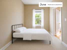 featured image of 1214 N Damen Ave #D