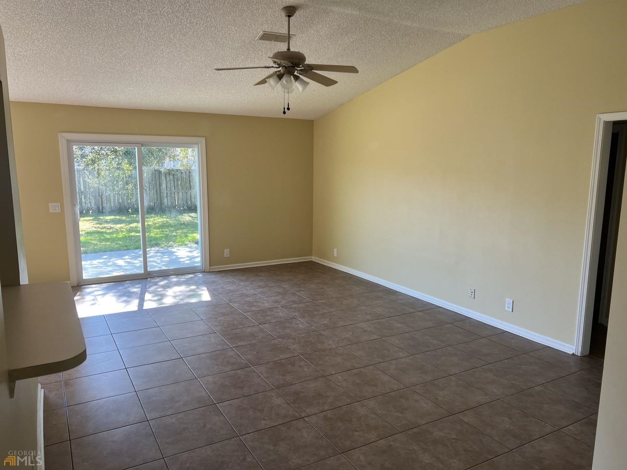 602 Wild Grape Dr - Photo 2 of 11