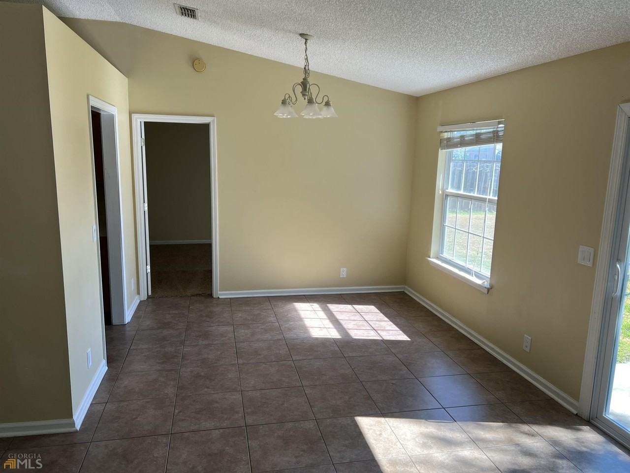 602 Wild Grape Dr - Photo 4 of 11