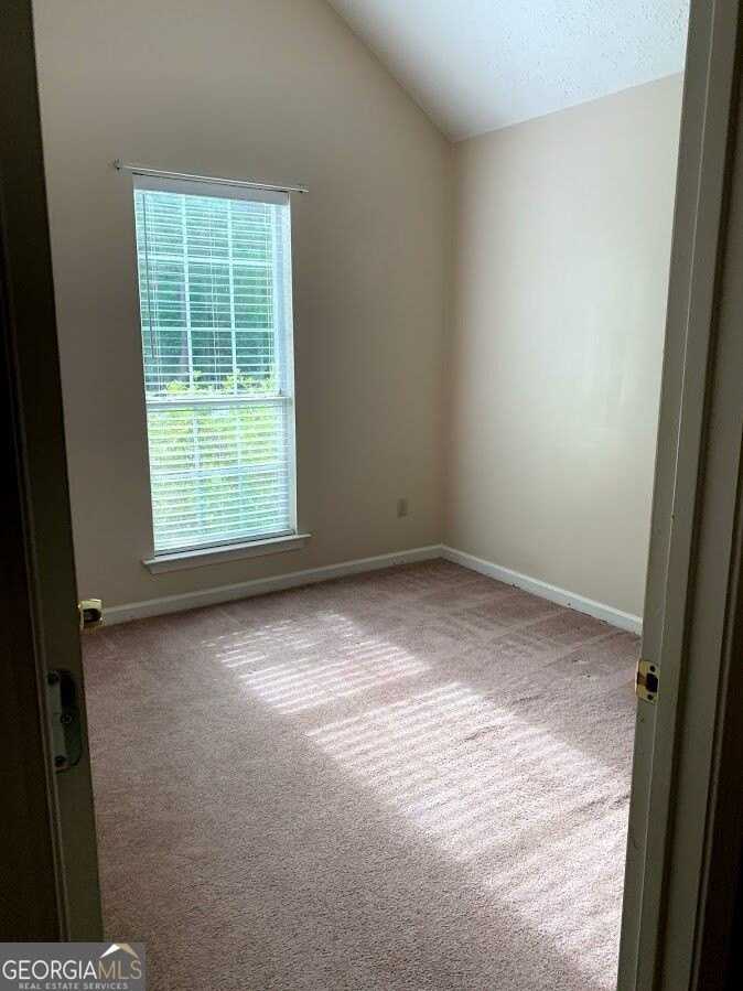 175 Richmond Pl - Photo 5 of 10
