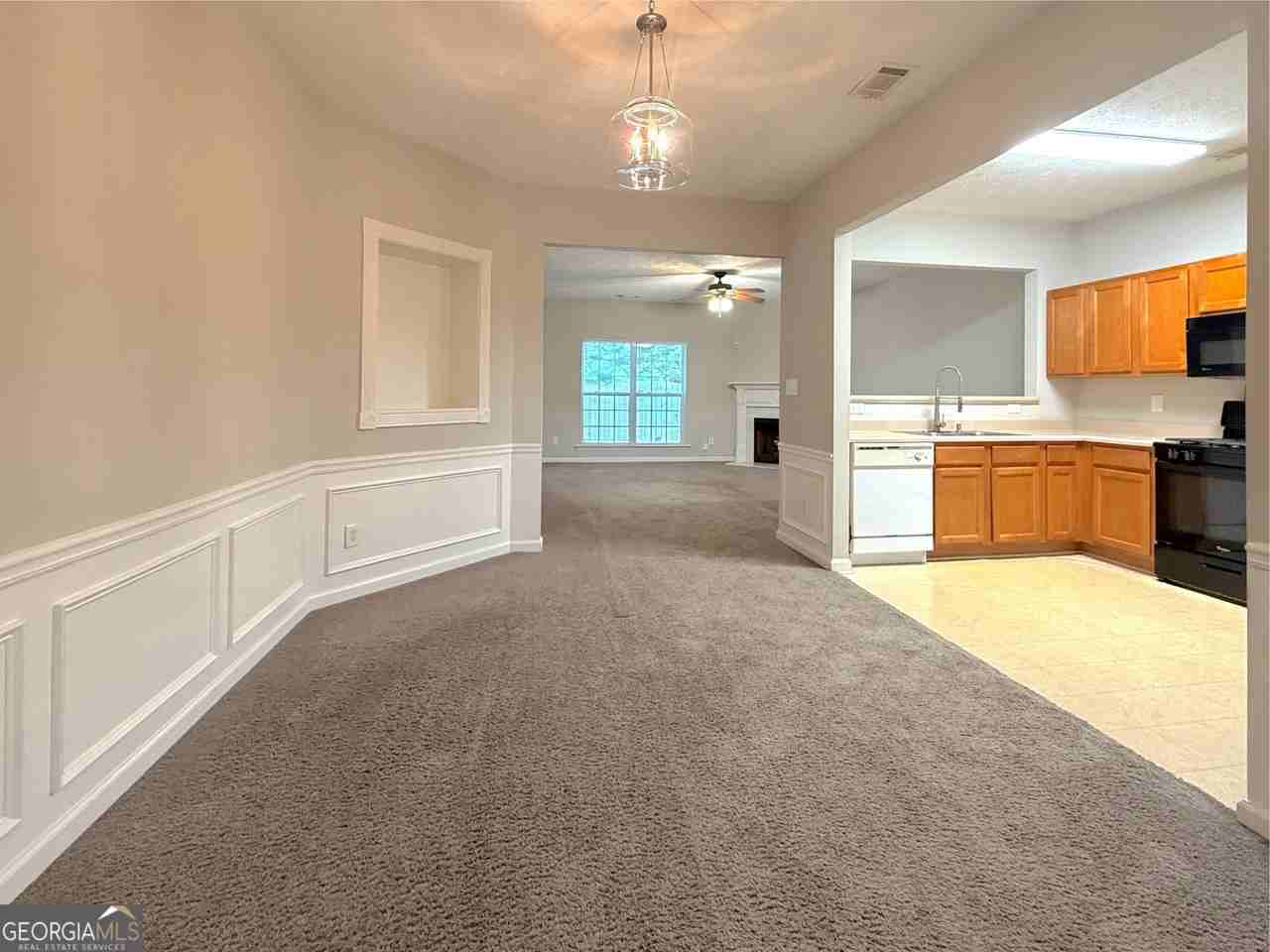 3845 Grovemont Pl - Photo 4 of 25