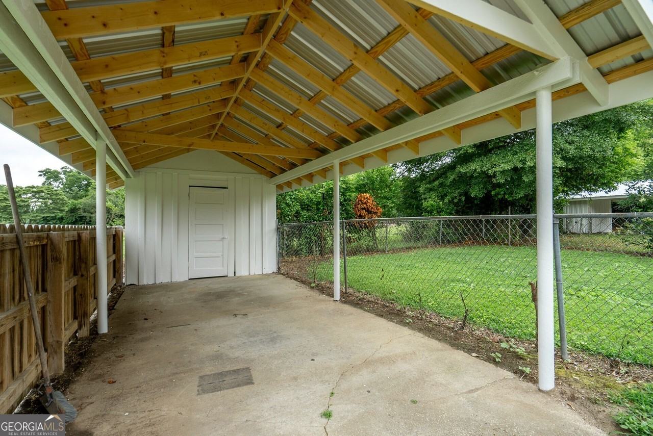 175 E Main St #B - Photo 5 of 29