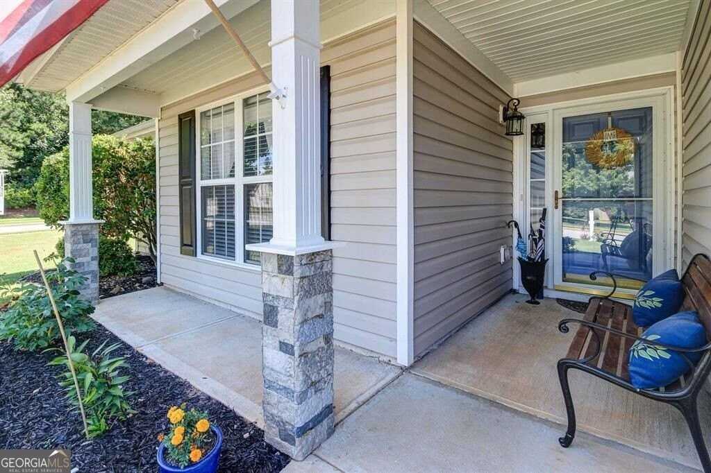 20 Bellaire Ln - Photo 3 of 22