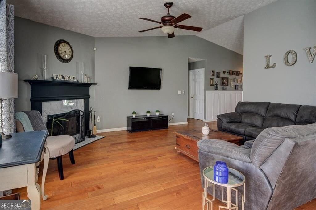 20 Bellaire Ln - Photo 6 of 22