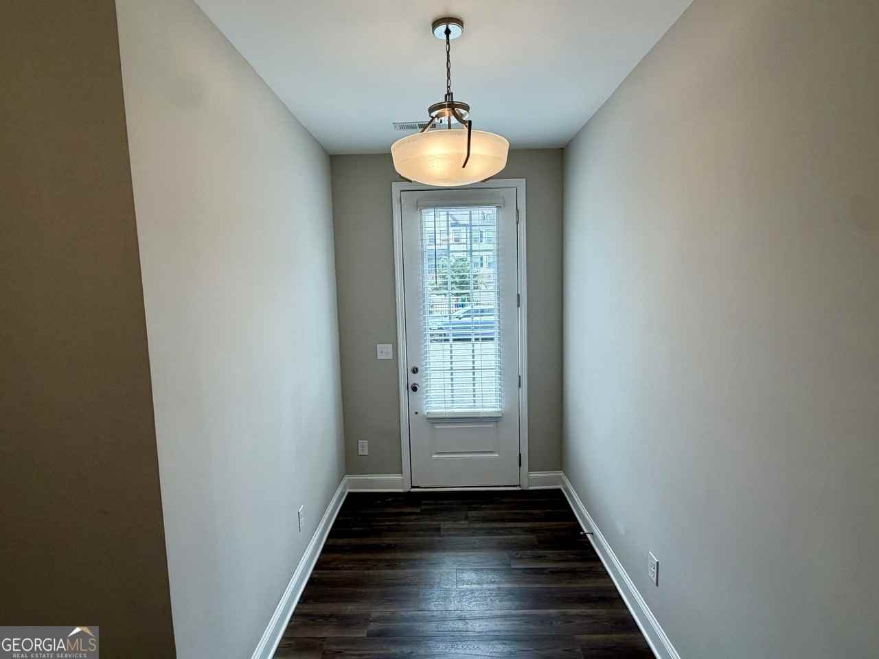 324 Overture Ct - Photo 3 of 32