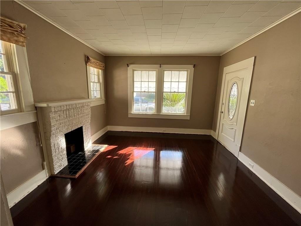 211 Hazel St - Photo 3 of 21