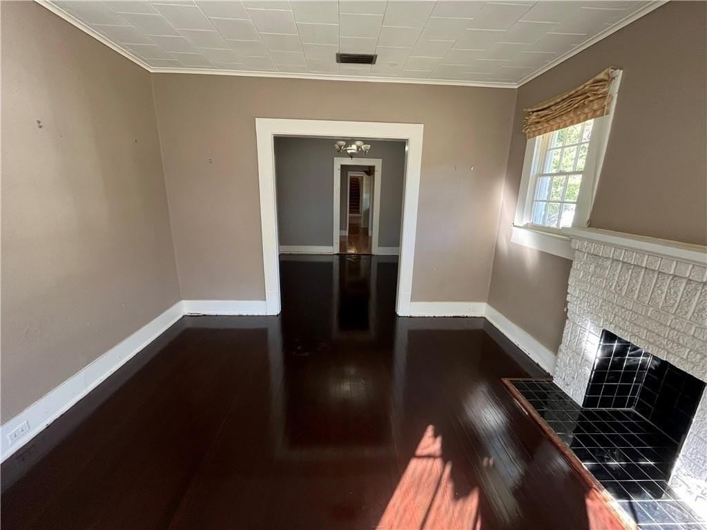 211 Hazel St - Photo 4 of 21