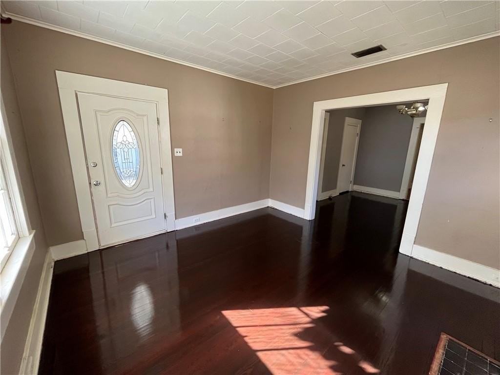 211 Hazel St - Photo 5 of 21