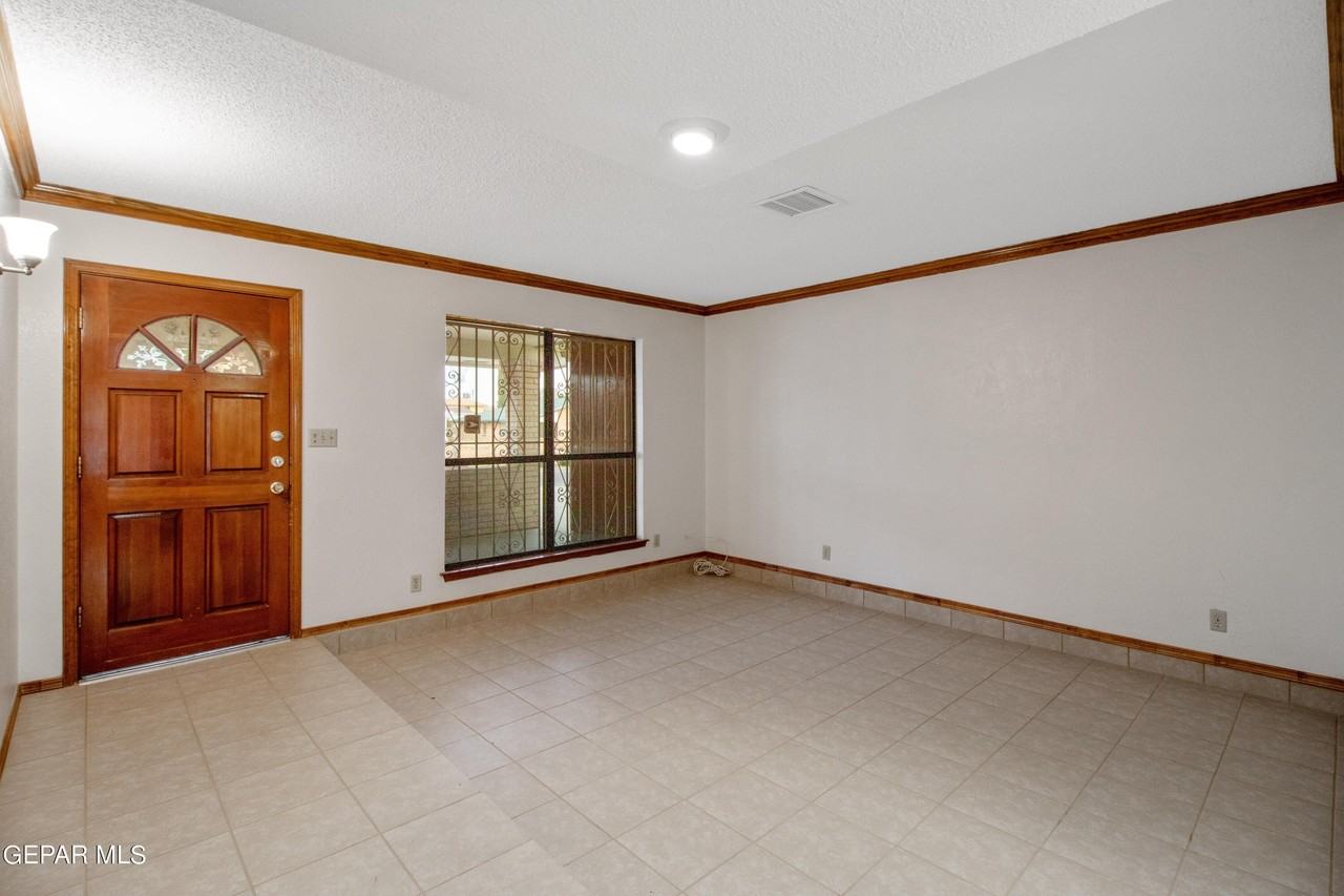 11625 Cedar Crest Dr - Photo 4 of 19