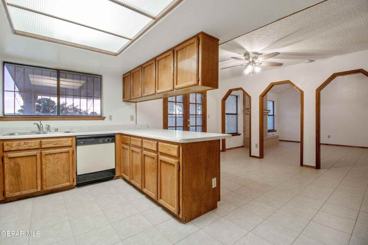 11625 Cedar Crest Dr - Photo 7 of 19