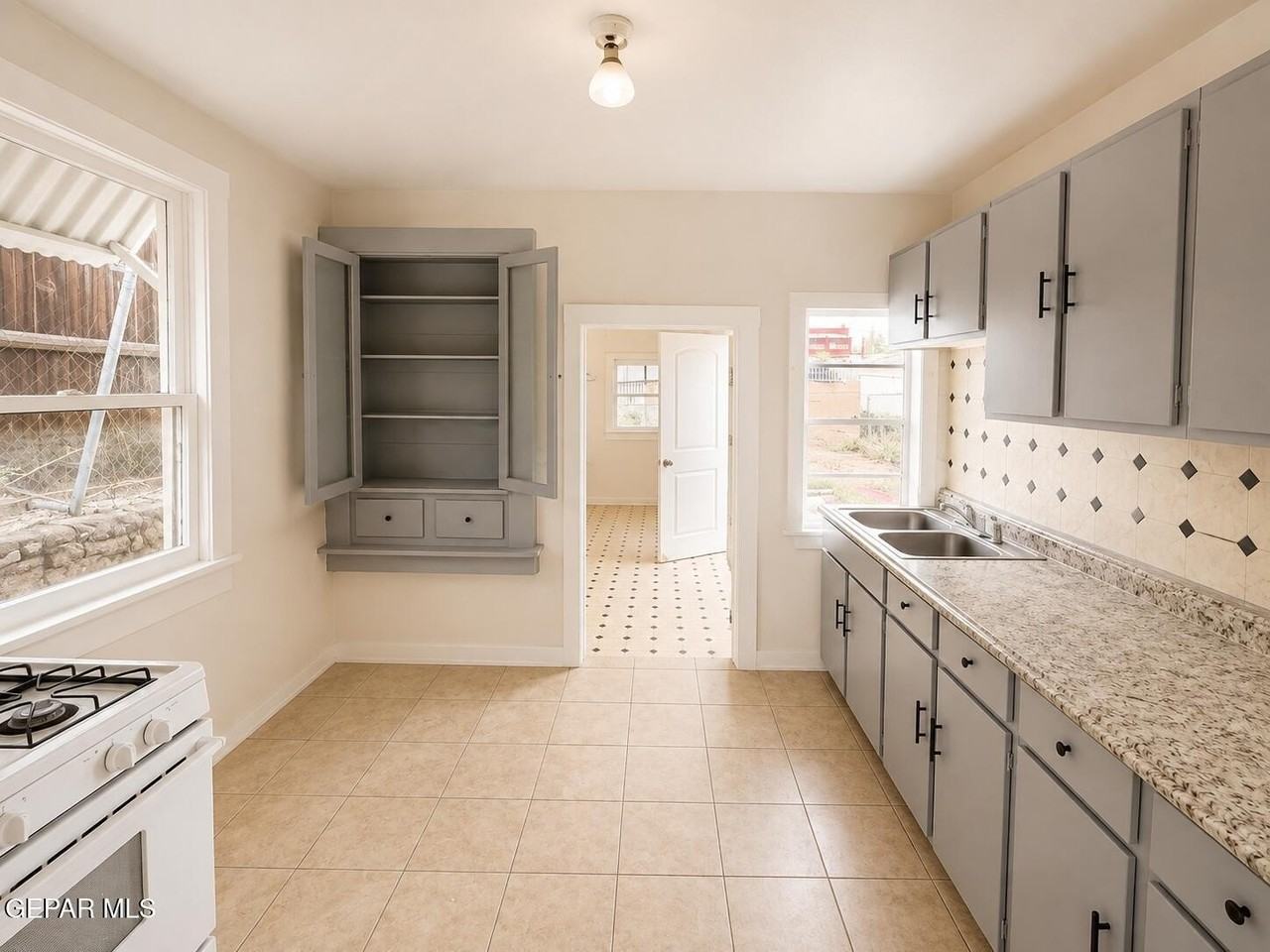 1516 N Campbell St - Photo 7 of 19
