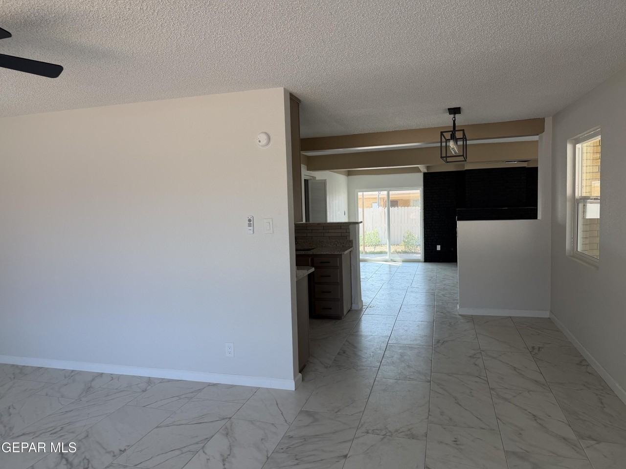 8104 Dempsey Ave - Photo 4 of 21